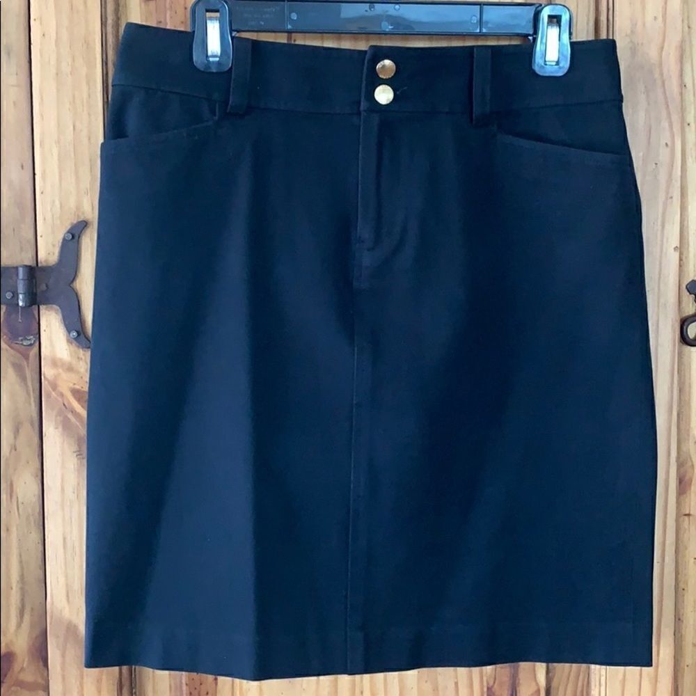 ***** 5 for $25 CHAPS black skirt